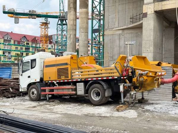 Линейный бетононасос